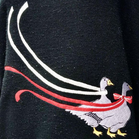 Vintage 1960s Duck Sweater Thin Knit Ducks w Ribbo - Picture 6 of 16